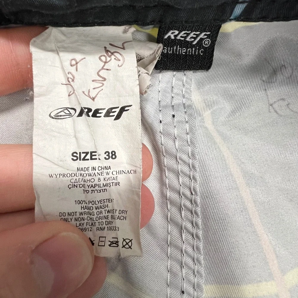 Reef Mens Board Shorts Size 38 Black Multi Color Grid Plaid Surf Swim Trunks‎